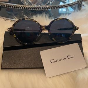 New Christian Dior Umbrage Round Sunglasses w Case